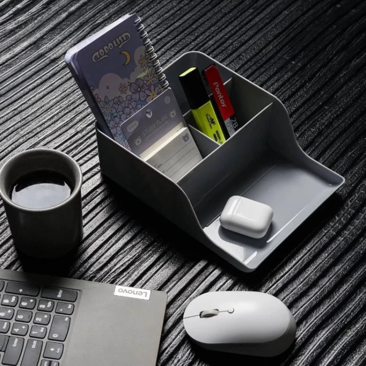 مقسم رومیزی گلد دارای 4 بخش مجزا برای تفکیک لوازم تحریر، نوتبوک و وسایل کوچک