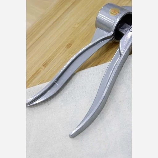 سیر له کن عروس