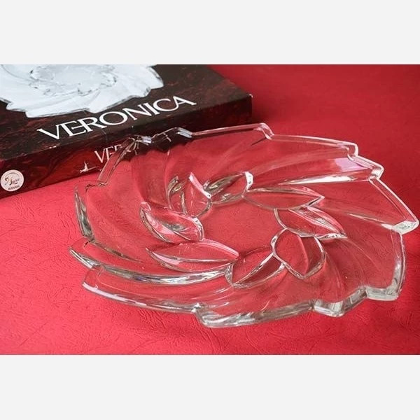 شیرینی خوری ورونیکا برند نوری تازه