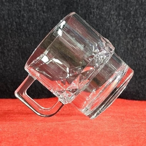 استکان چای طرح امگا دسته دار شیشه ای ضد شوک