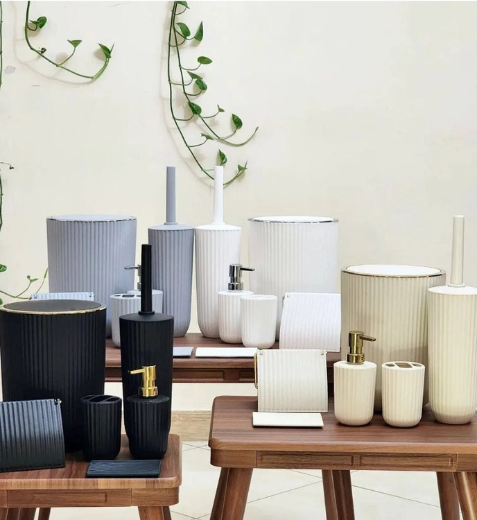 ست بهداشتی ۶ تیکه بادبزنی زبرا همارا پلاستیکی