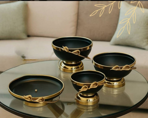 سرویس پذیرایی لیلیوم مشکی طلایی ۴ تیکه