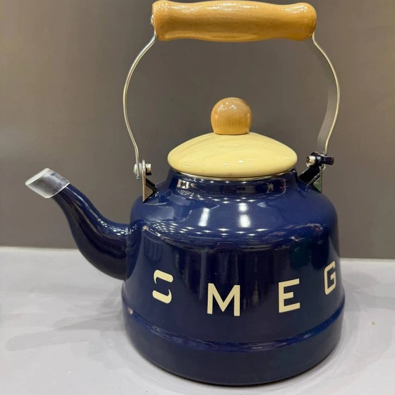 کتری لعابی اسمگ ظرفیت ۲.۵ لیتر