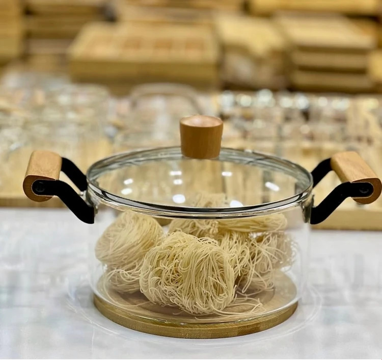 قابلمه پیرکس ۳/۵ لیتری دسته بامبو وارداتی اصل اورجینال