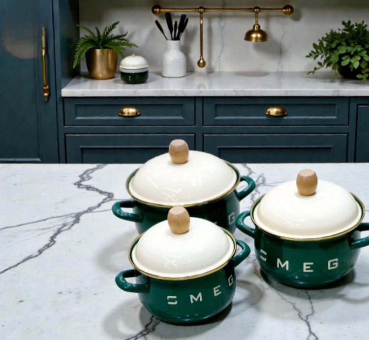 سرویس قابلمه لعابی SMEG (اسمگ)