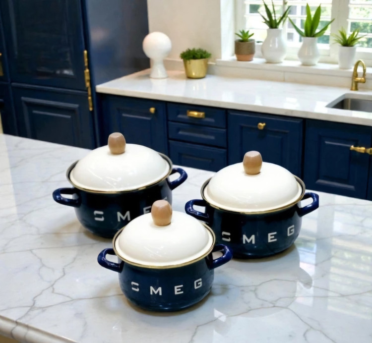 سرویس قابلمه لعابی SMEG (اسمگ)