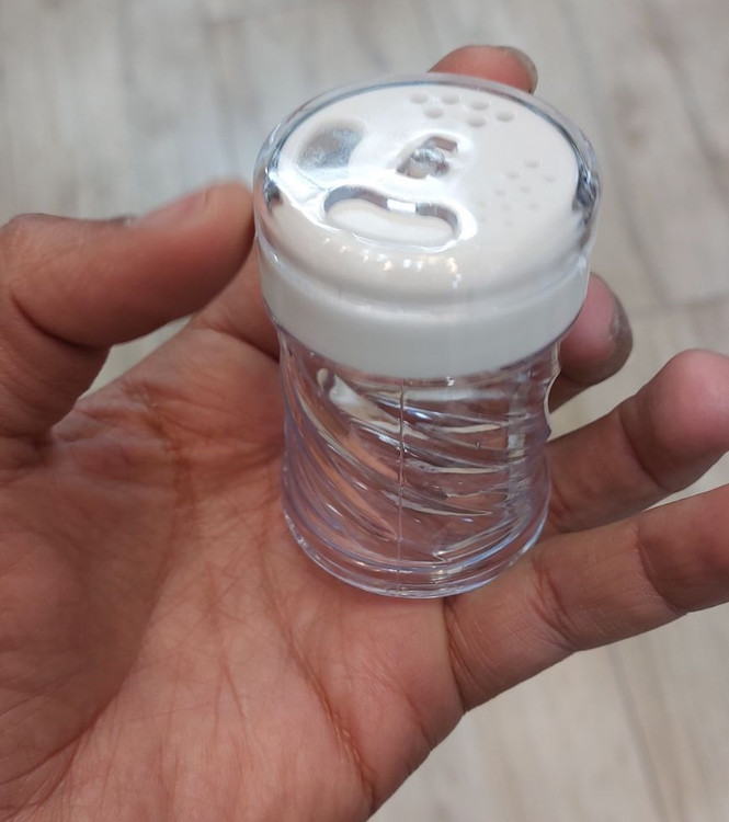 ادویه پاش اکرولیک با درب 4 حالته