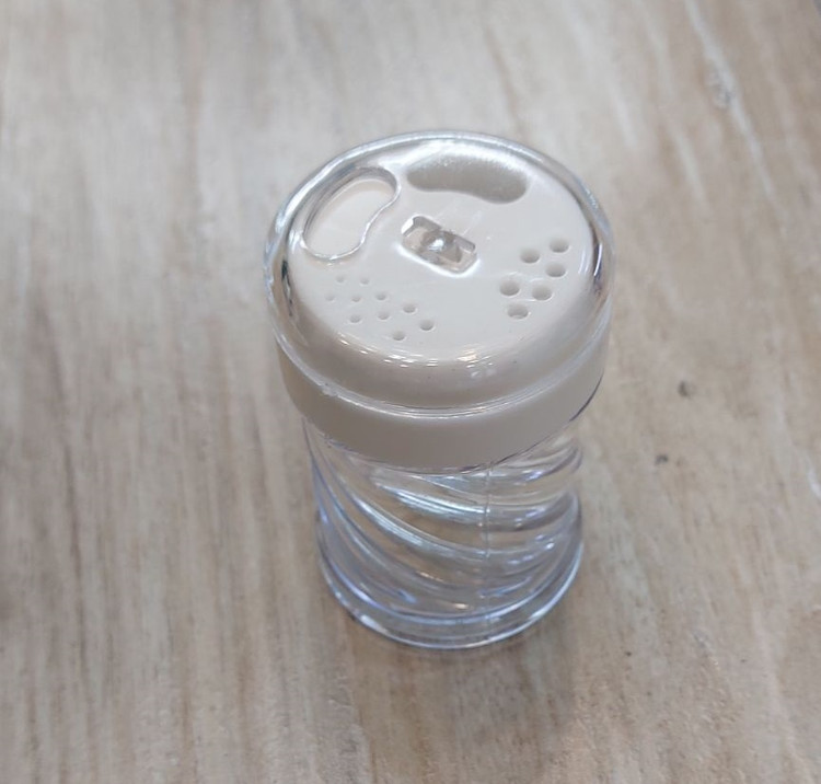 ادویه پاش اکرولیک با درب 4 حالته