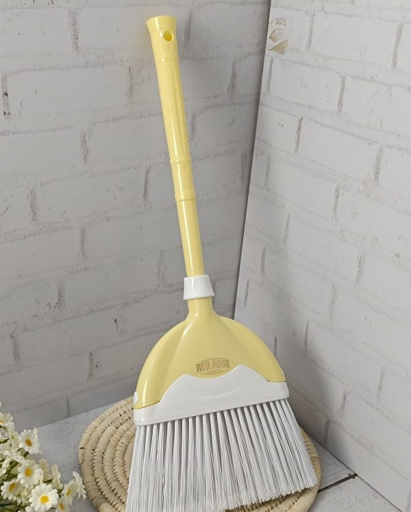 جارو پلاستیکی کدبانو رد رز