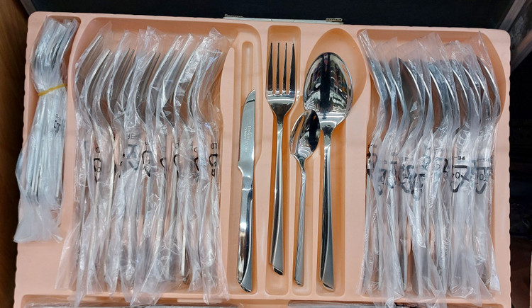 سرویس قاشق و چنگال ۲۴ نفره یونیک در 3 طرح