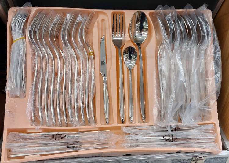 سرویس قاشق و چنگال ۲۴ نفره یونیک در 3 طرح