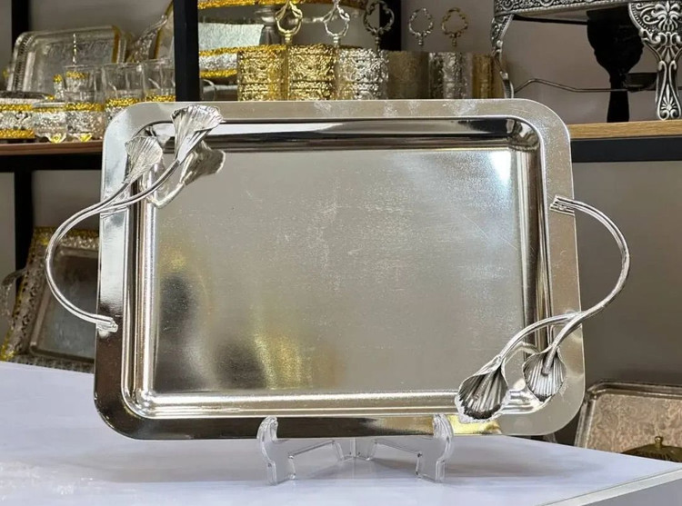 سینی گل لیلیوم